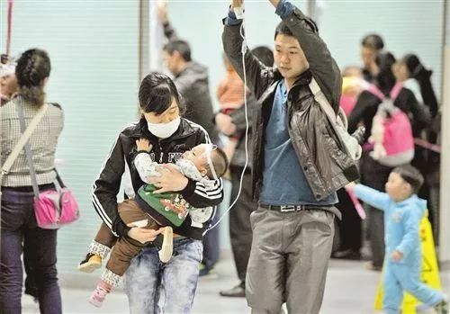 孩子咽痛咳嗽发烧反复是什么原因,小孩咽痛低烧会是流感吗