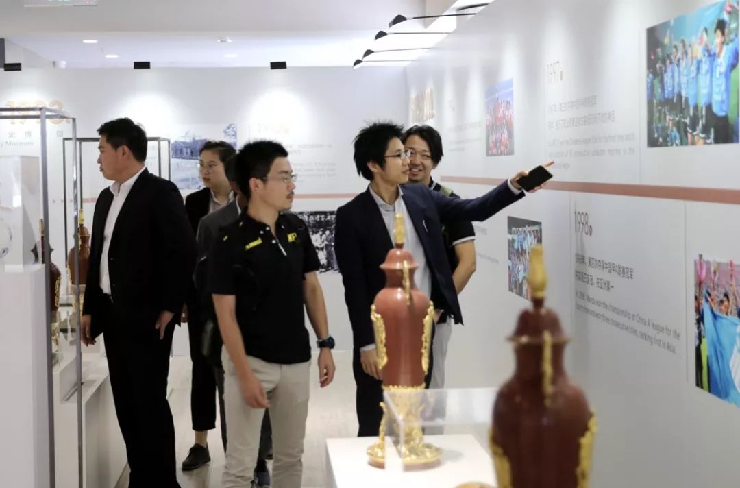 日本韩国足球联手,日本足球青训交流比赛