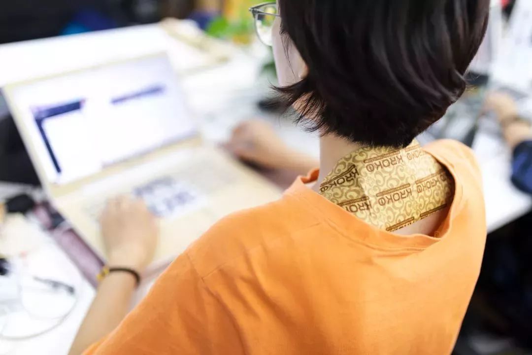 低头族的福音10分钟缓解颈椎,一分钟学会肩颈按摩拯救低头族