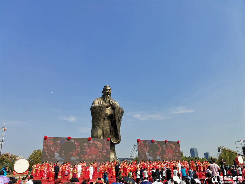 70对新人集体婚礼活动圆满完成,70对新人集体婚礼视频