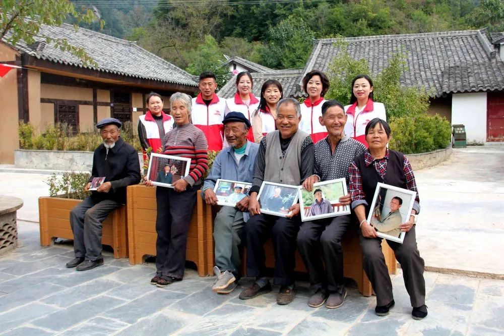 文明实践亮出最美风景线,新时代文明实践站掠影展板
