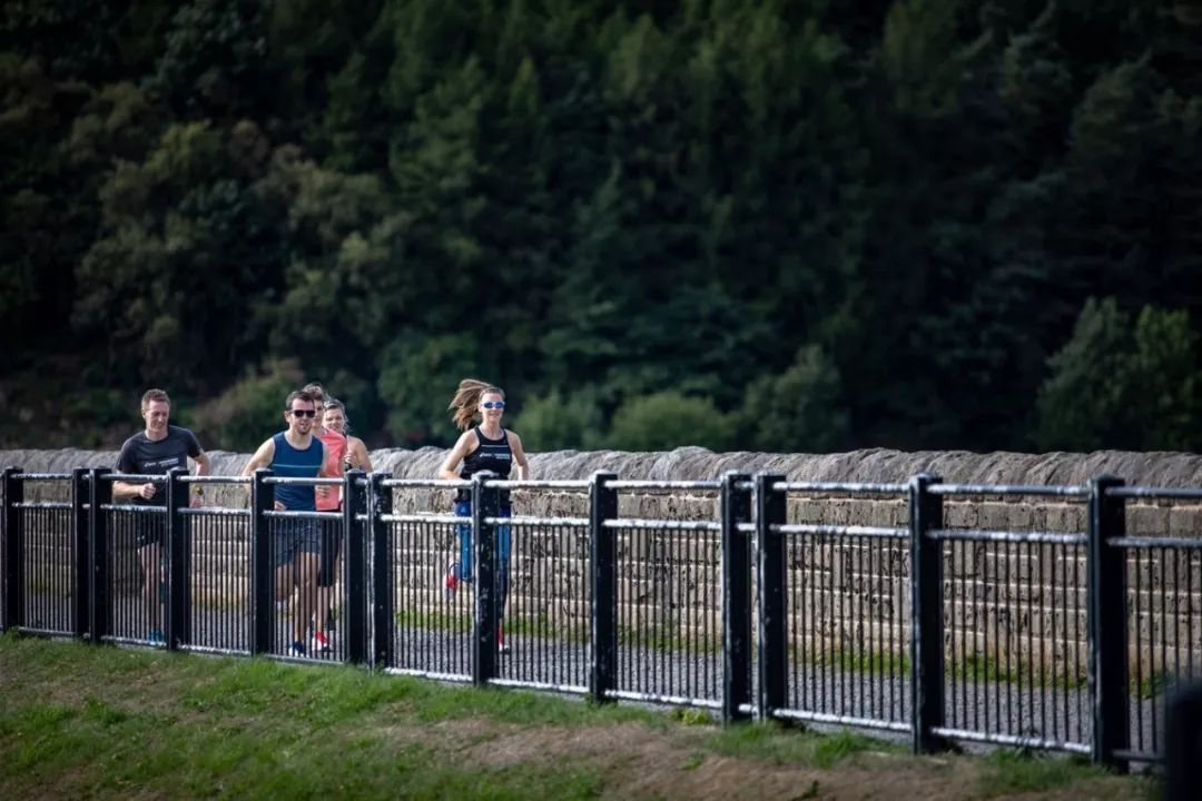 第一次参加半程马拉松,第一次参加马拉松怎么做视频