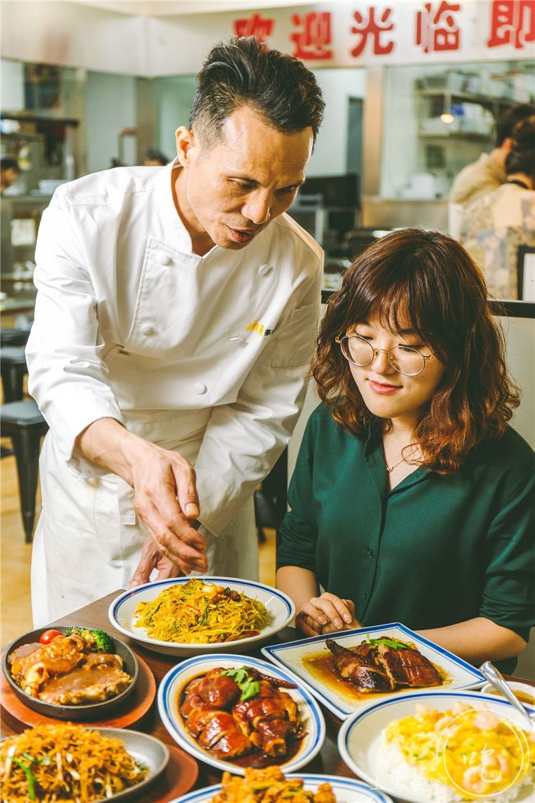 做了40年茶餐厅的兄弟俩，在人广又开了家「宝藏茶冰室」，刚开就爆了