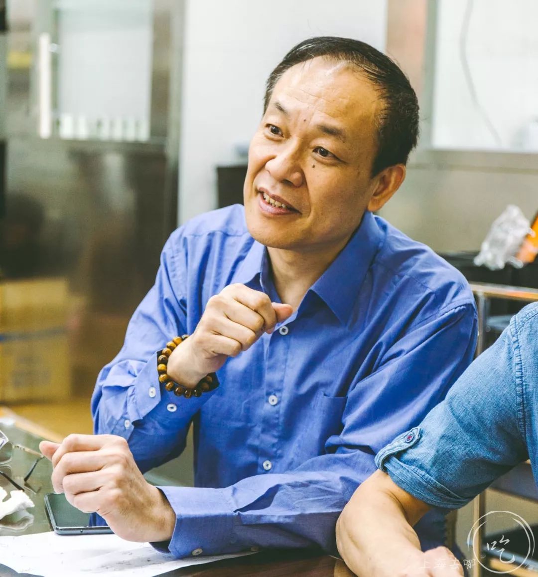 做了40年茶餐厅的兄弟俩，在人广又开了家「宝藏茶冰室」，刚开就爆了