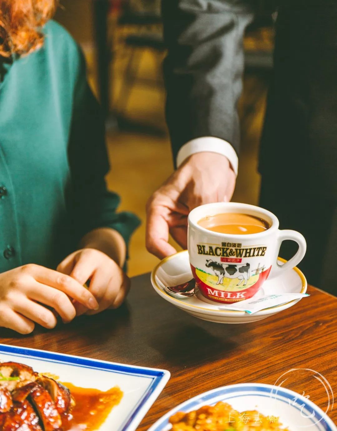 做了40年茶餐厅的兄弟俩，在人广又开了家「宝藏茶冰室」，刚开就爆了