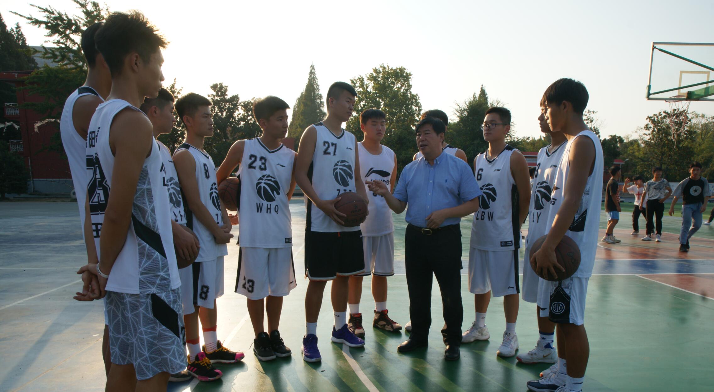 大鹏一日同风起扶摇直上九万里——记信阳市一高篮球特长生熊子鑫