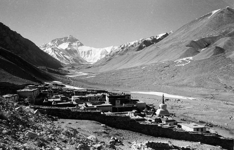 真实的珠峰多少米,真实攀登珠峰第二台阶