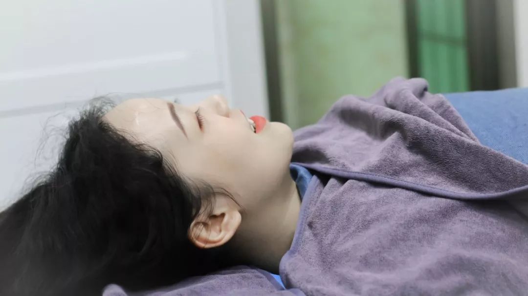 想要素颜美瓷肌，重回十七八岁童颜时代，来这家诚意满满的店get净颜美肤的诀窍