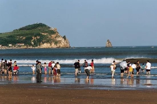 从边防哨所的公安特派员到青岛“曼哈顿”的都市警务——看中韩边防派出所的70年成长之路