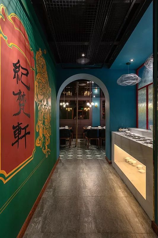 有多少人路过希望广场「纪梵轩」，和我一样好奇这是一家怎样的新店？