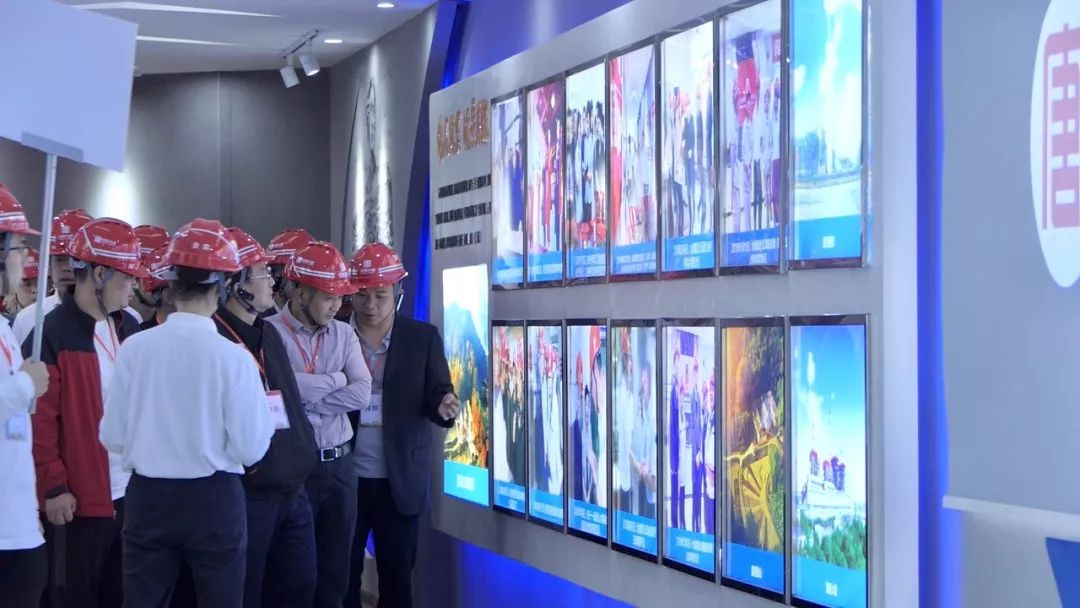 我们来啦英文视频,我们来了完整视频