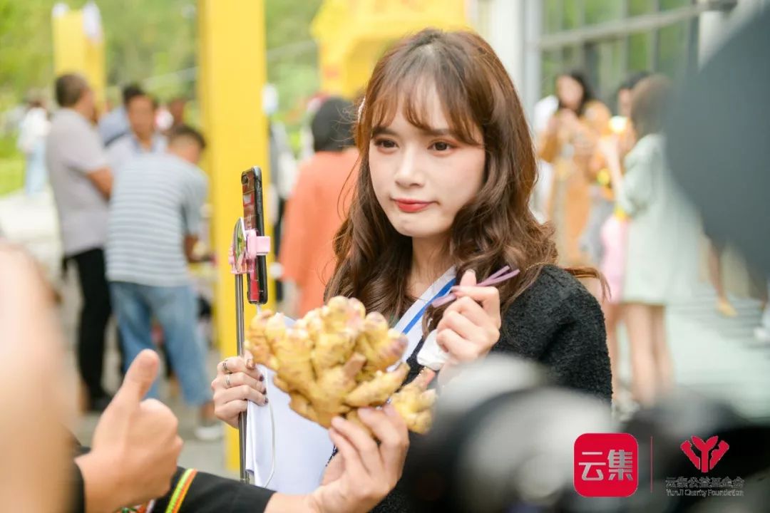 新县网红直播带货助推电商扶贫,网红县长直播助农卖货忙