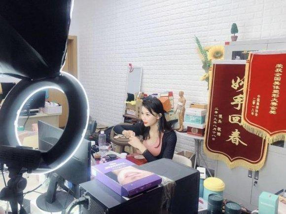 从跑龙套逆袭成为最佳女主,从跑龙套到女主角