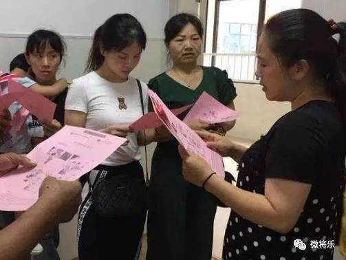 以实际行动迎接全国扶贫日,扶贫日送温暖助力精准扶贫