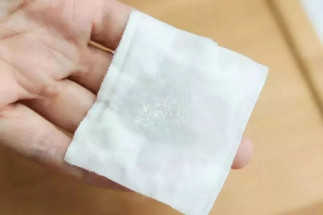 日本草莓鼻去黑头最有效的产品,byebye草莓鼻去黑头神器大揭秘