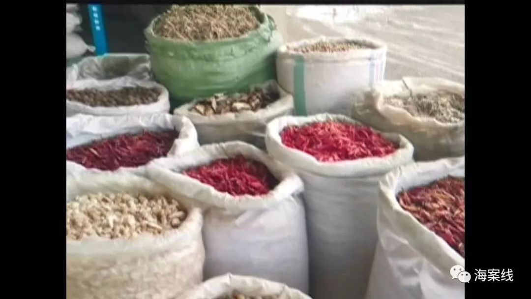 *私走**辣椒干*税逃**1.1亿元，4名团伙成员被起诉