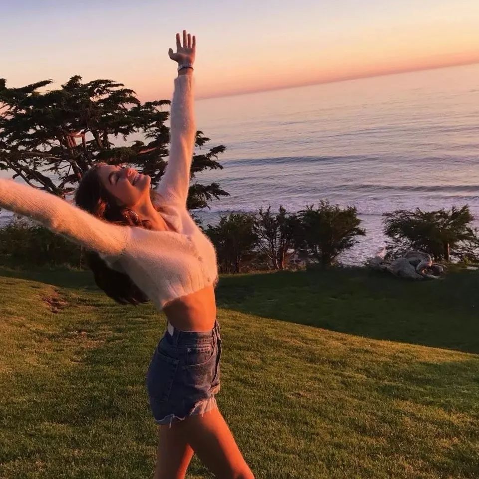 不用代购就能秒杀的活动,如何get宋妍霏同款