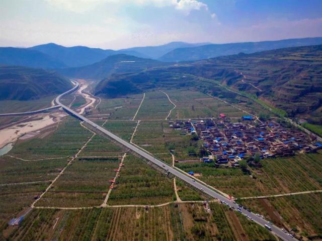 「中央媒体看甘肃」苹果丰收却销售不畅，省委书记为甘肃苹果代言