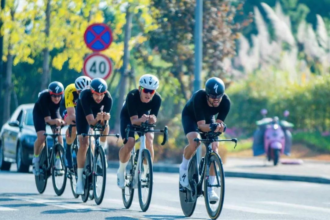 今天！有一场激烈的角逐在美丽千岛湖上演！