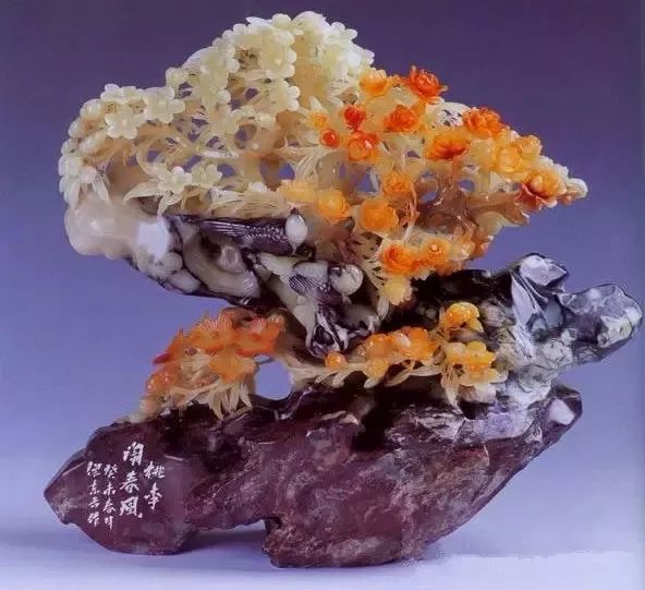 美玉“开花”，艳而不俗