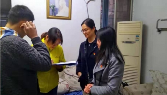 面对面访民情点对点解难题,面对面访民情