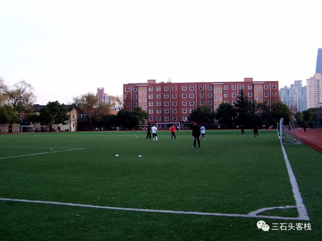 华政,往事并不如烟