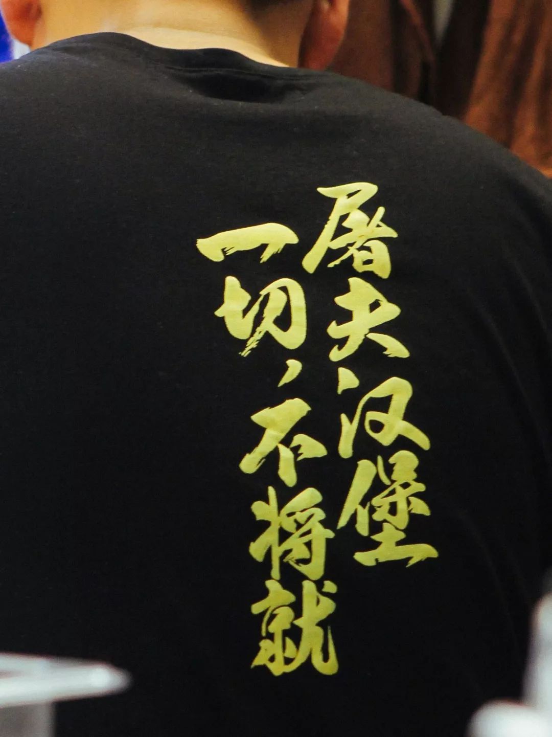 这个温州男孩做的汉堡“叫板”全球数一数二的汉堡品牌!还把店从法国开到了杭州……