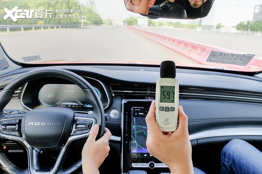 荣威rx5max女生,荣威rx5plus与荣威rx5max的区别