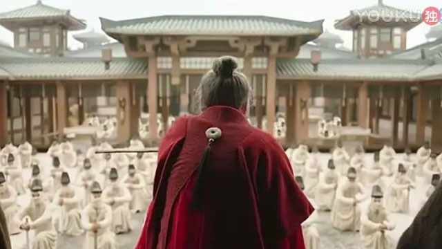 曹操也好袁绍也罢，都只是这群人的傀儡