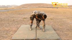 被锁喉擒拿基本功训练,反擒拿格斗致命技术