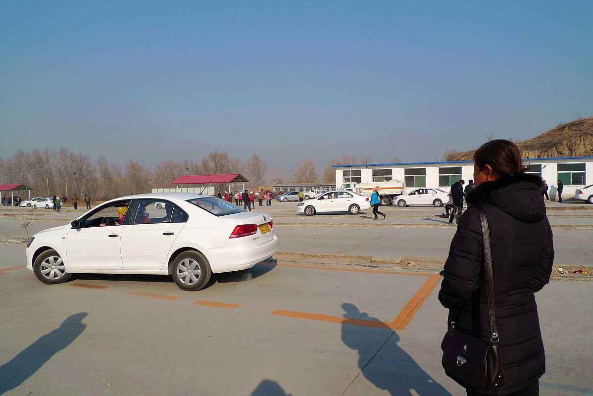 考驾照科目三只能考5次，科目四可以无限补考，原因是什么