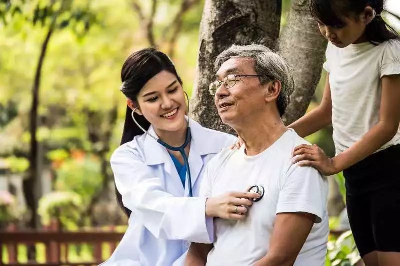 老人尿潴留是怎么造成的,老人尿潴留是什么原因