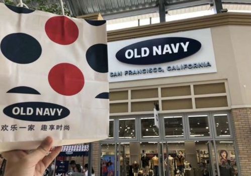 burberry合作的直播平台,burberry社交零售店