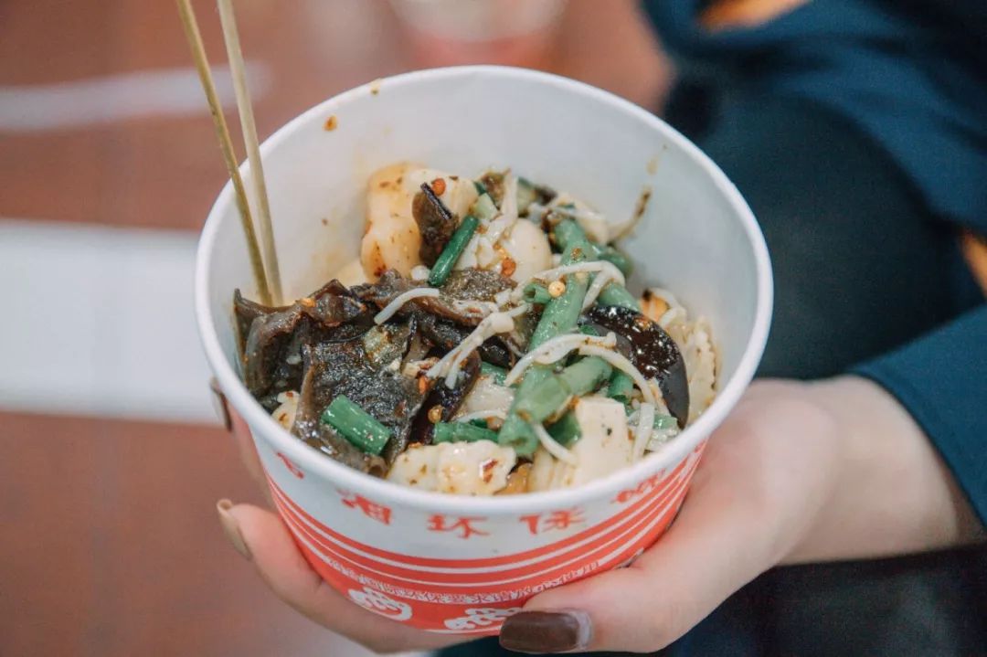 重庆地下商场建议去么,地下商场重庆