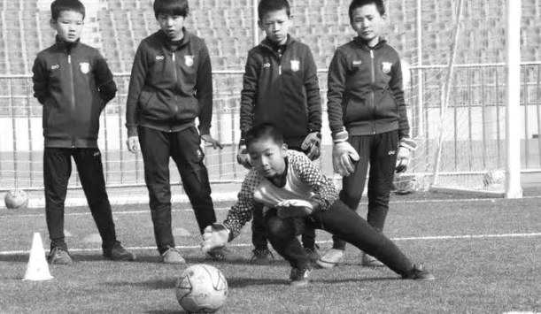 让体育精神永存,体育要从青少年抓起