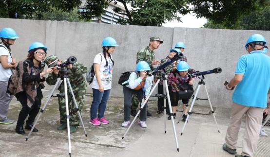 烟囱为什么会冒烟,烟囱为什么不拐弯