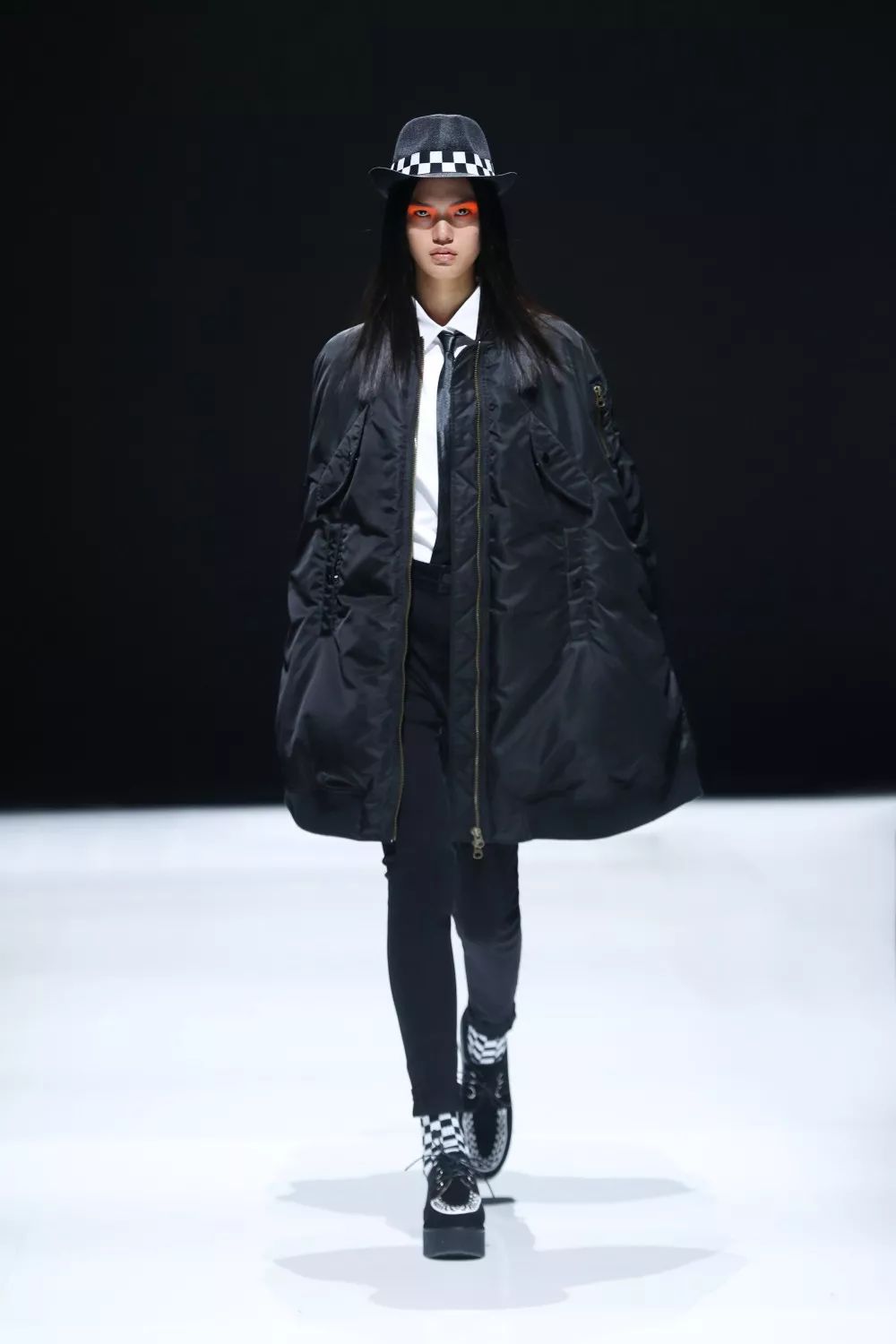 波司登特别的品牌联名款,波司登爱马仕联名款男款