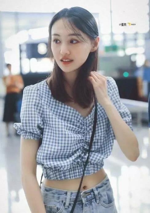 泫雅和杨幂穿衣搭配,杨幂泫雅风