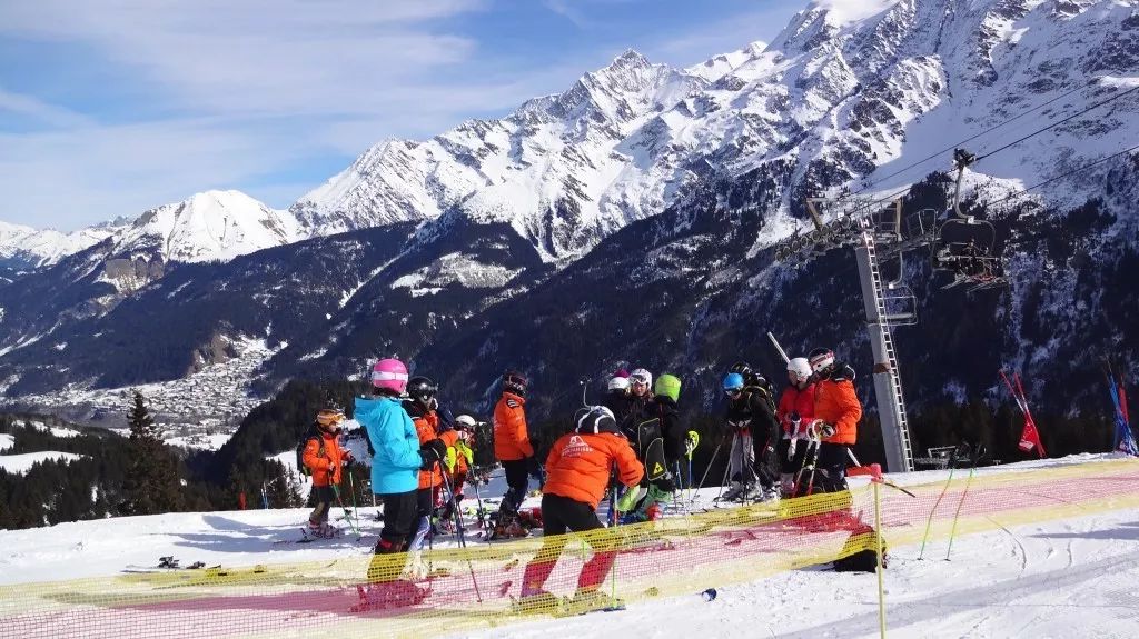勃朗峰滑雪的视频,世界最顶级滑雪胜地勃朗峰
