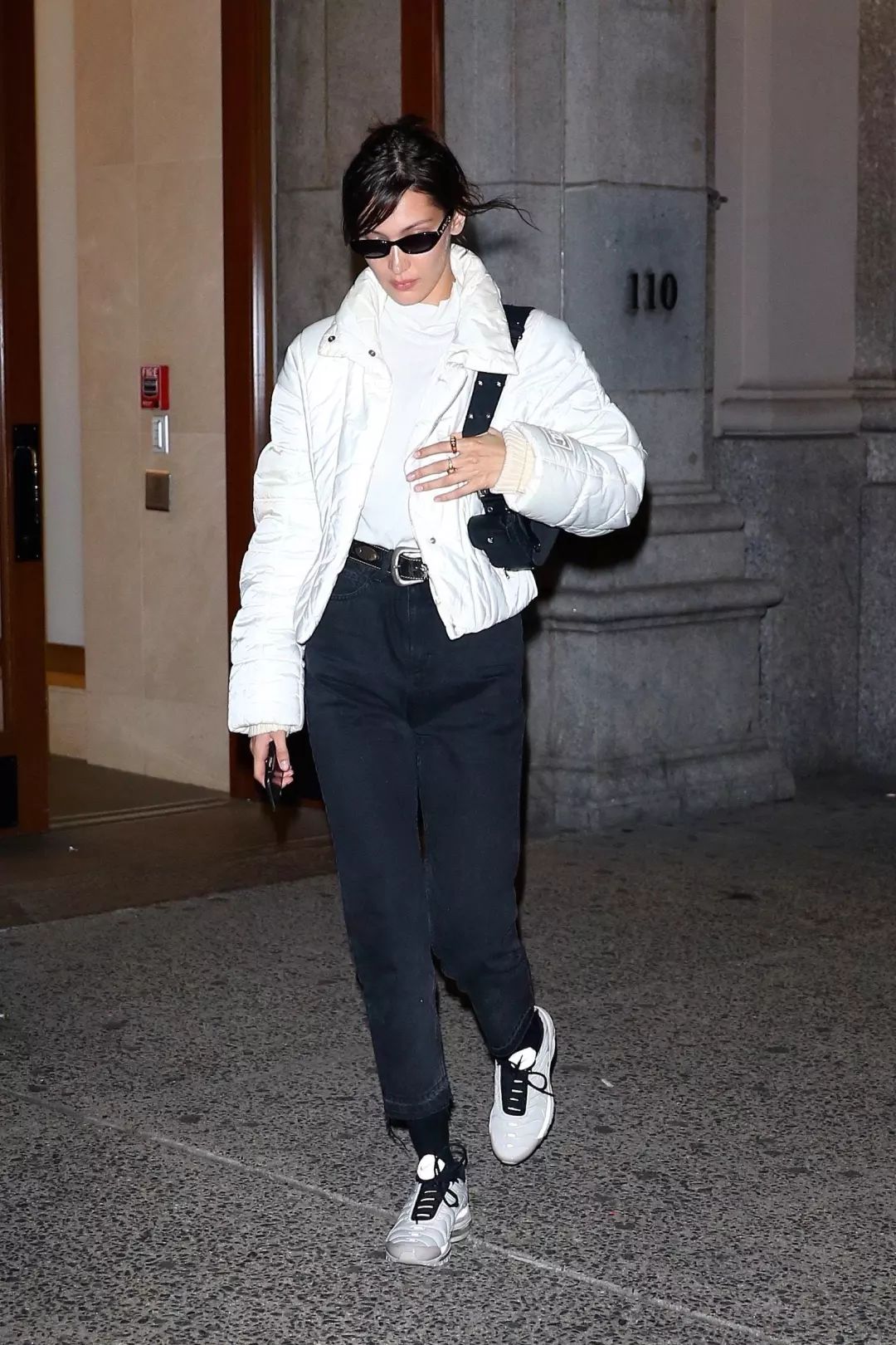 羽绒服4种穿搭技巧男,4种穿法红色大码羽绒服