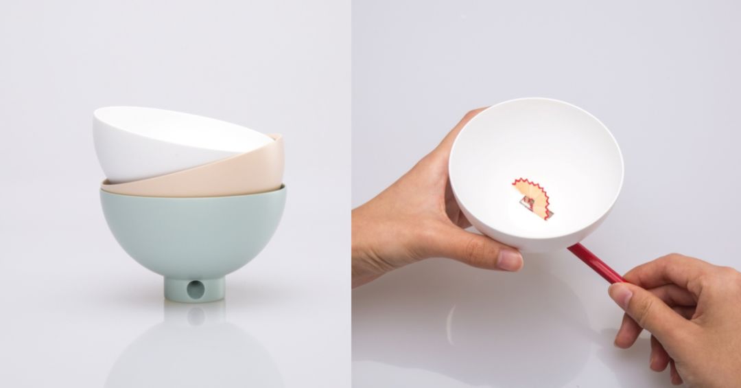 这个遥控器叫“挤粉刺”，按的时候就像我们在挤自己的青春痘