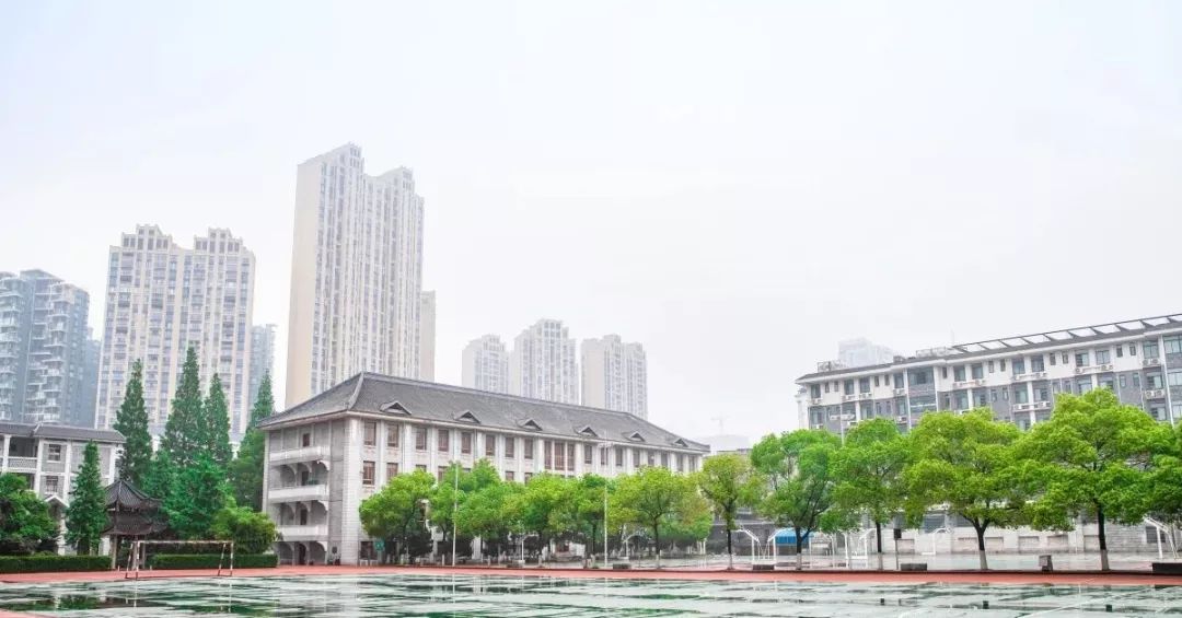 明德中学校园,明德学校美食