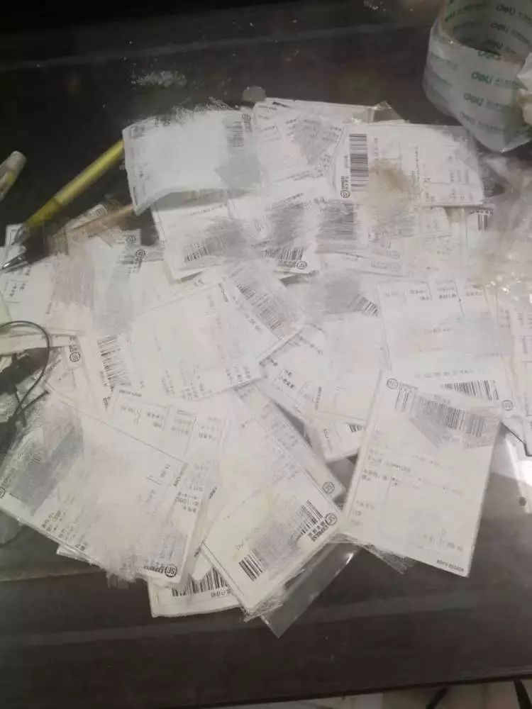 厨房台面全是污渍,厨房满是油渍的视频