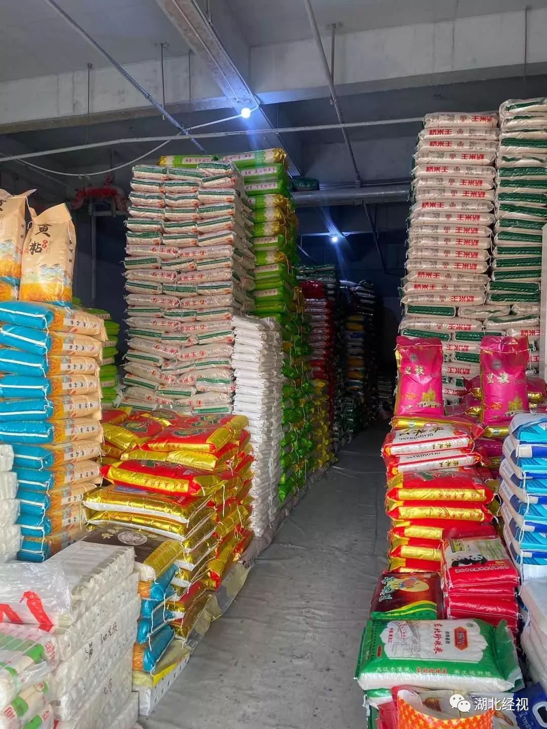 怎么去除静电不被电击,经常被静电到是怎么回事