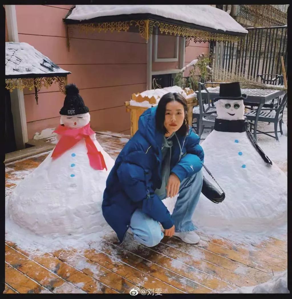 刘雯大表姐街拍太古里,大表姐刘雯美照