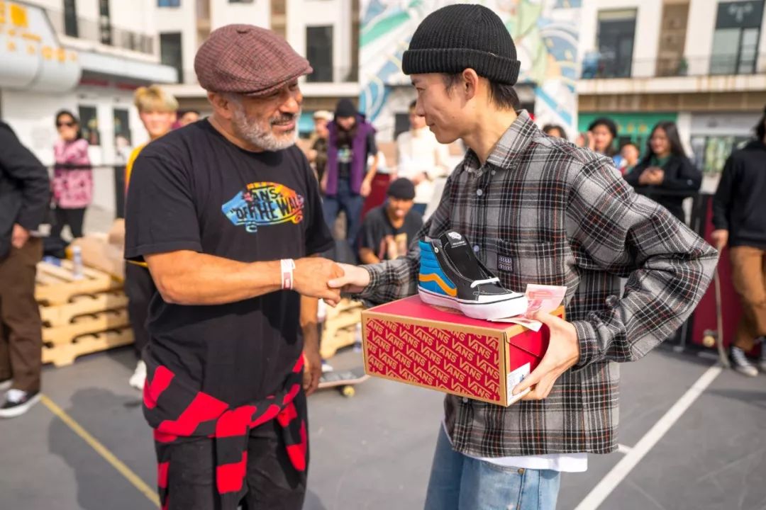 真·为滑板而生，传奇滑手SteveCaballero空降广州陪你重温与Vans经典的三十年