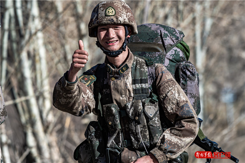 负重70斤登山,负重30斤拉练70公里