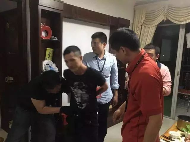 两吨跨国*私走**巨量*毒冰**陆丰甲子港现形记——广东省公安厅“11·24”专案侦办纪实