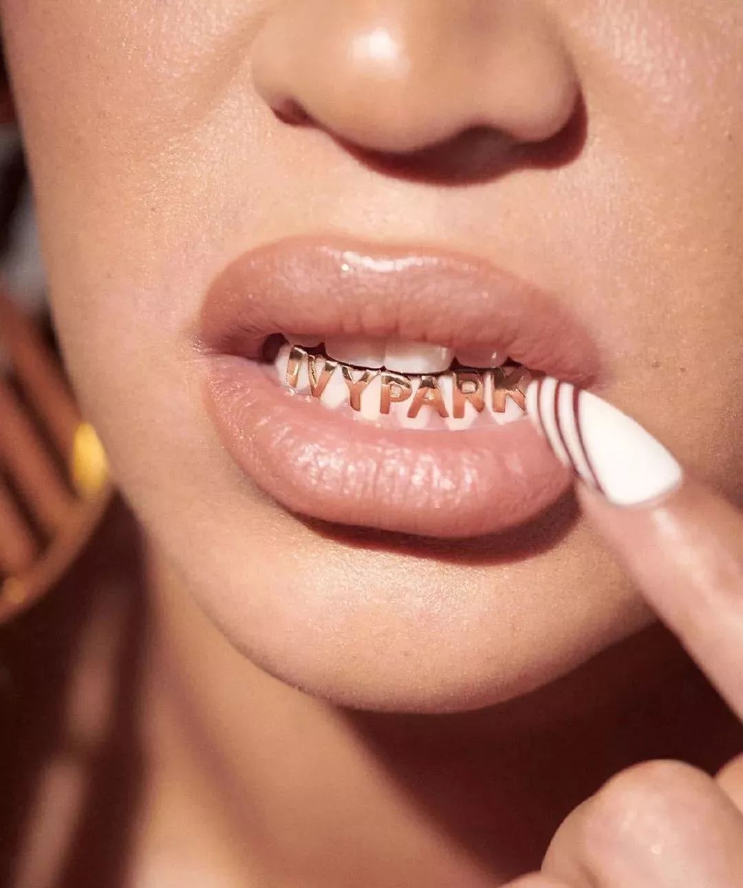 刘雯圈内好友,终于知道刘雯为什么这么红了