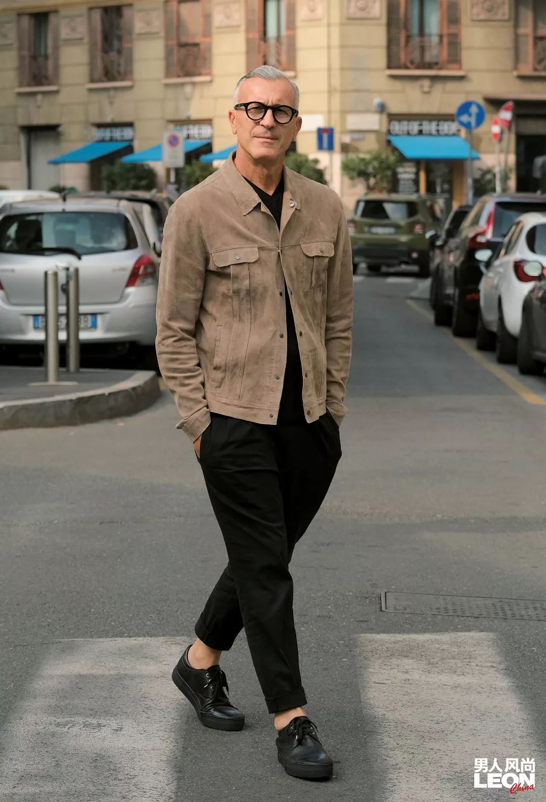 如何通过眼镜找到合适的发型,发型和脸型搭配